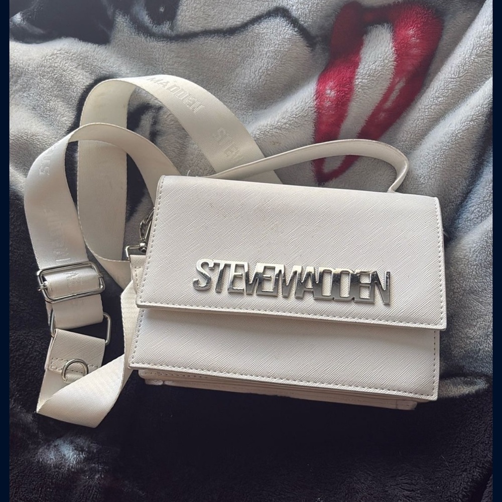 Steve Madden Cream Crossbody Bag